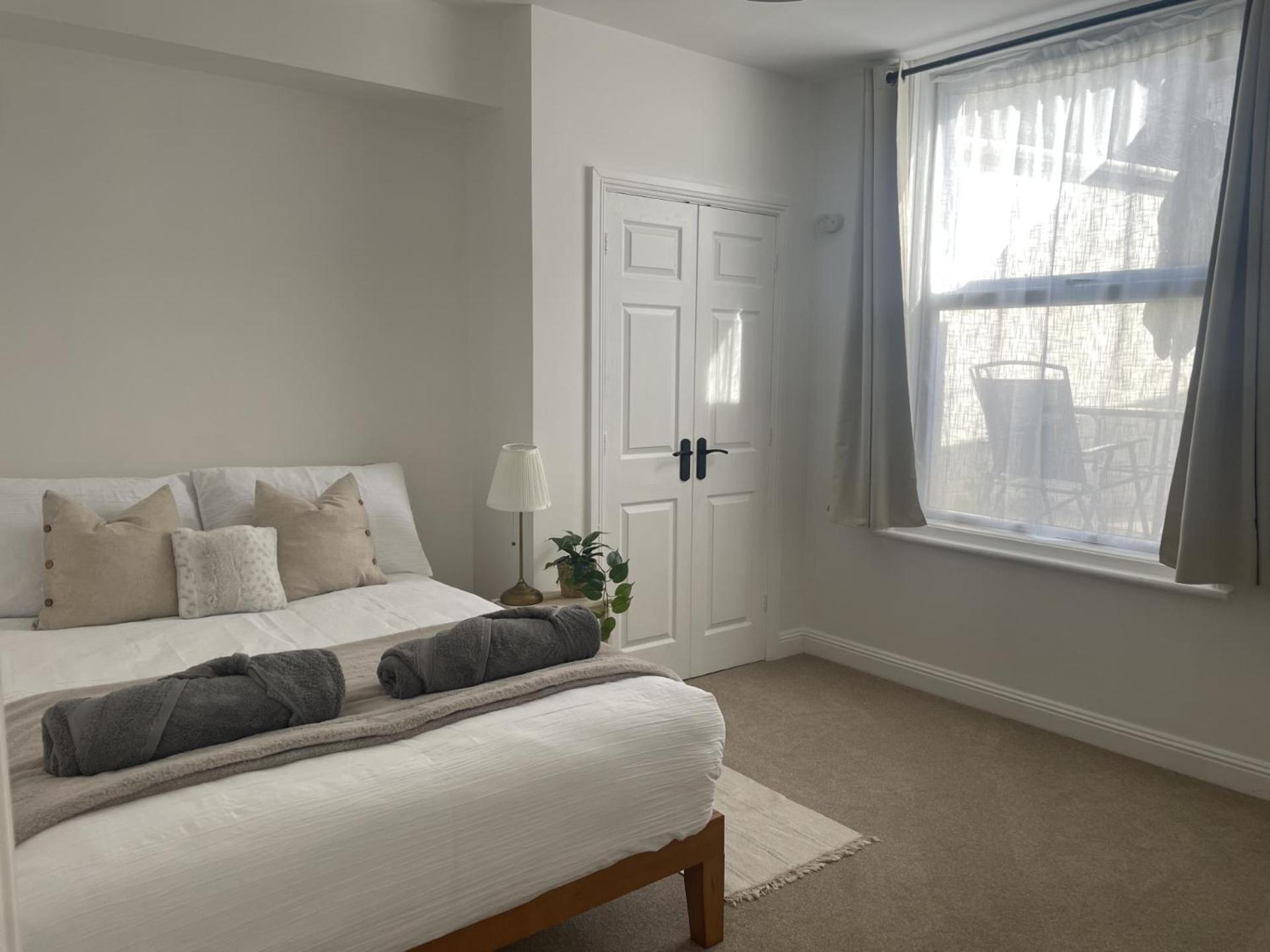 New Apartment In Town Centre Bournemouth Bagian luar foto