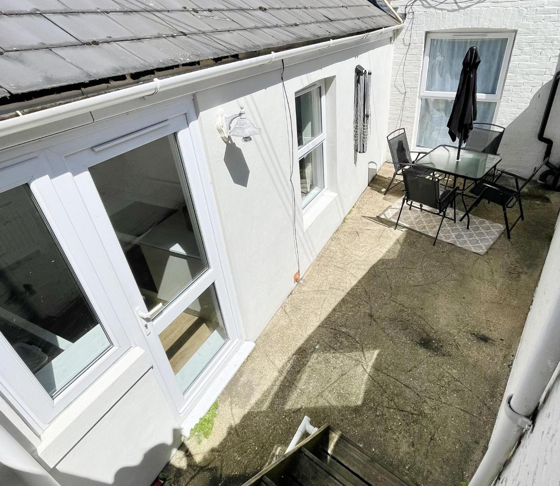 New Apartment In Town Centre Bournemouth Bagian luar foto