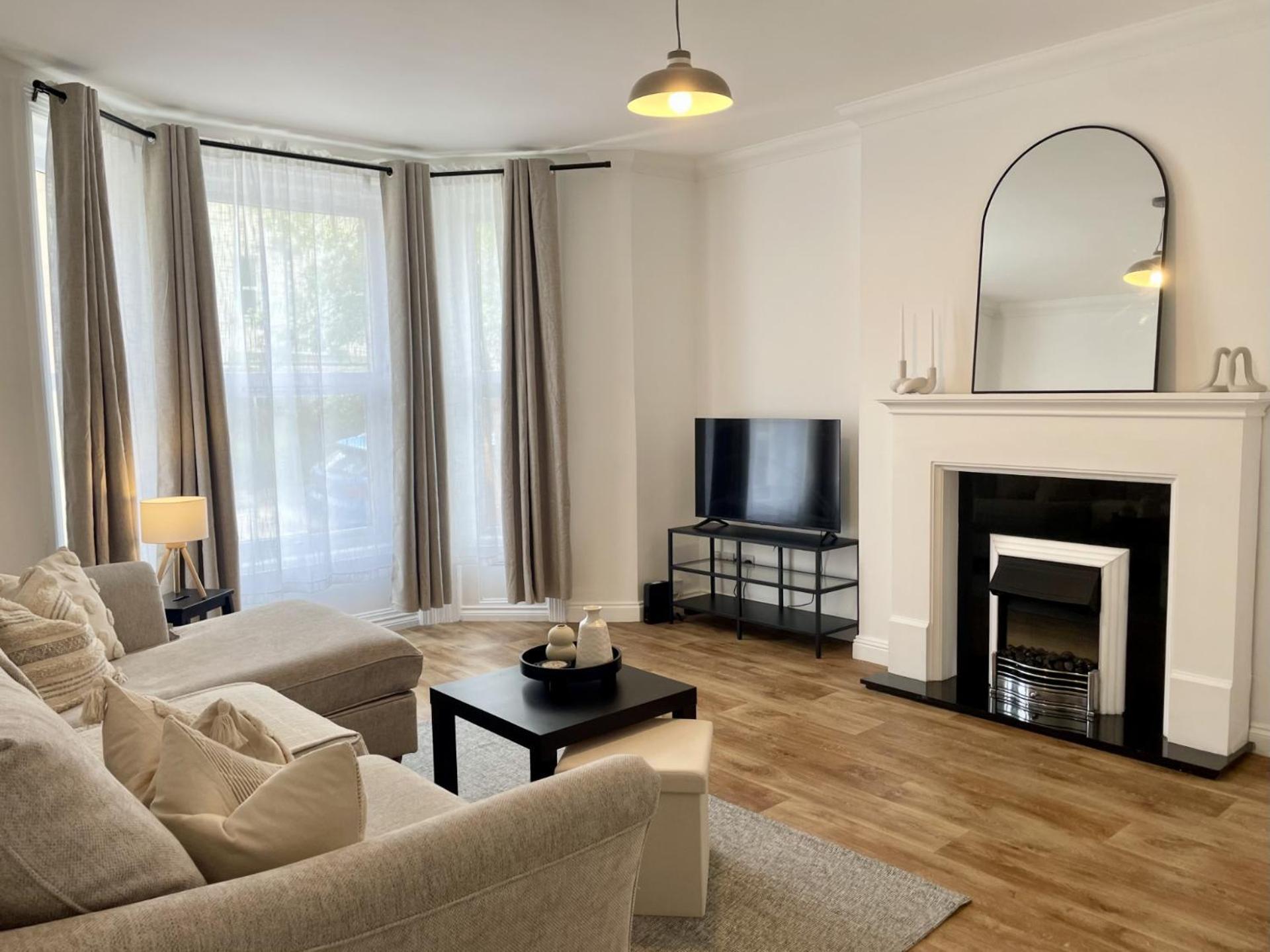 New Apartment In Town Centre Bournemouth Bagian luar foto