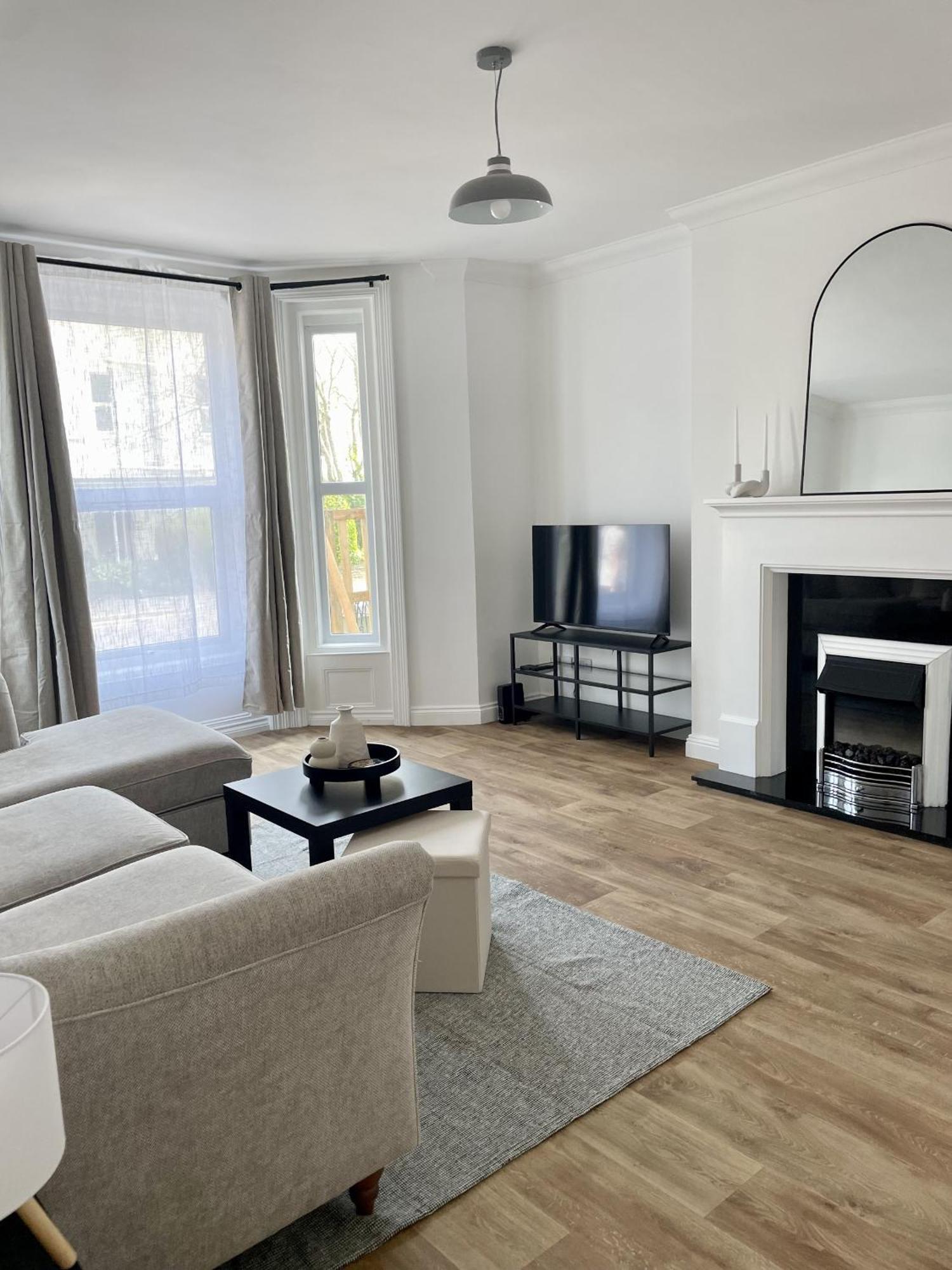 New Apartment In Town Centre Bournemouth Bagian luar foto