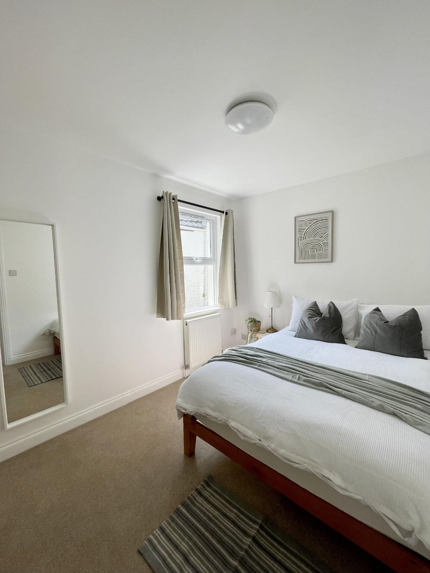 New Apartment In Town Centre Bournemouth Bagian luar foto